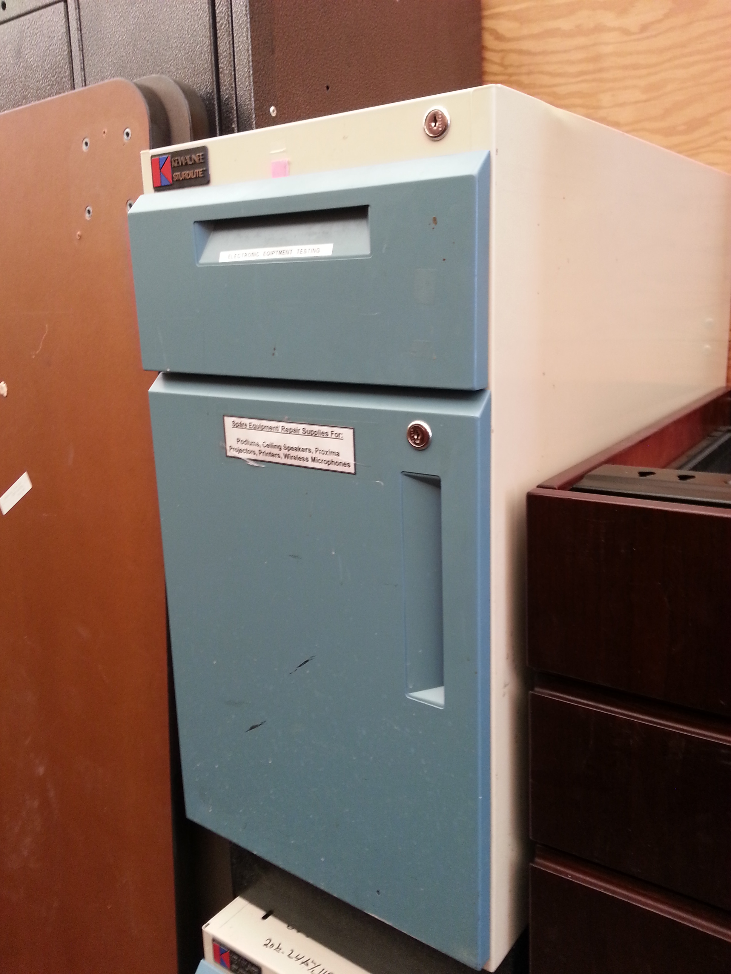 Kewaunee Sturdilite 1 Drawer Storage Pedestal Work Bench Base Allsold